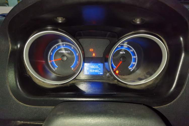 Used CHANGAN KAICHENG Ruixing M80 2014 1.5L Comfort Model 4G15S Instrument Cluster