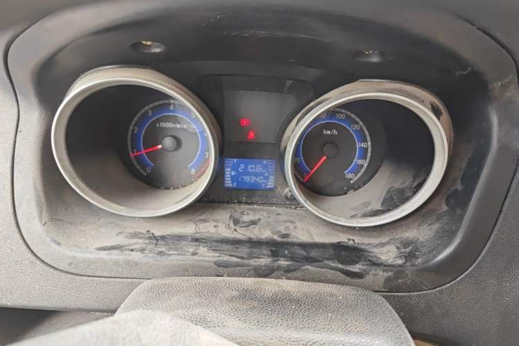Used CHANGAN KAICHENG Ruixing M80 2014 1.5L Comfort Model 4G15S Instrument Cluster