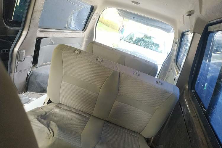 Used CHANGAN KAICHENG Ruixing M80 2014 1.5L Standard Version 4G15S Left Rear Seat