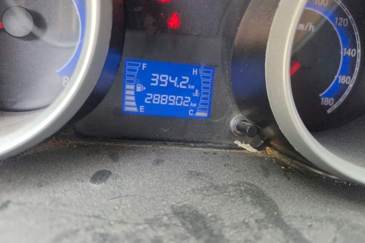 Used CHANGAN KAICHENG Ruixing M80 2014 1.5L Comfort Model 4G15S Odometer Close Up