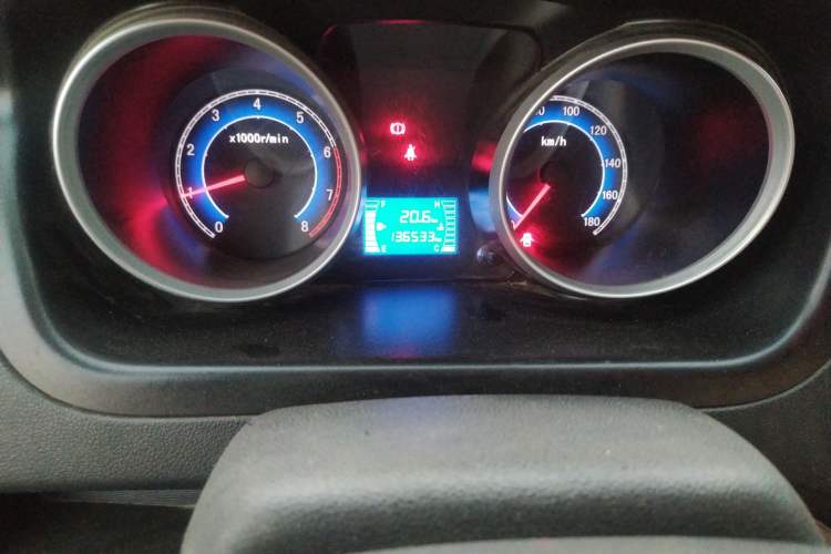 Used CHANGAN KAICHENG Ruixing M80 2014 1.5L Comfort Model 4G15S Odometer Close Up