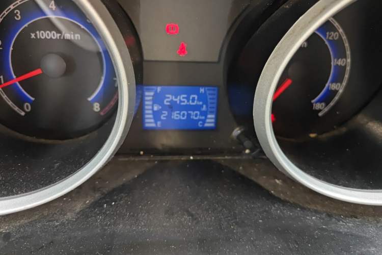 Used CHANGAN KAICHENG Ruixing M80 2014 1.5L Standard Version 4G15S Odometer Close Up
