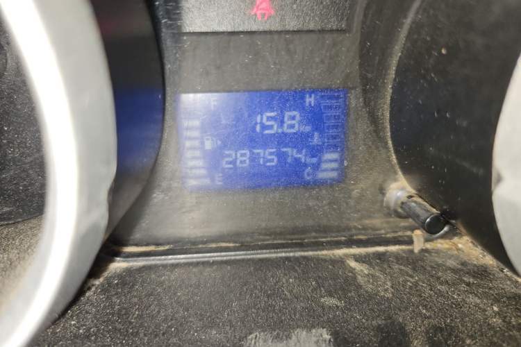 Used CHANGAN KAICHENG Ruixing M80 2014 1.5L CNG Standard Model 4G15S Odometer Close Up