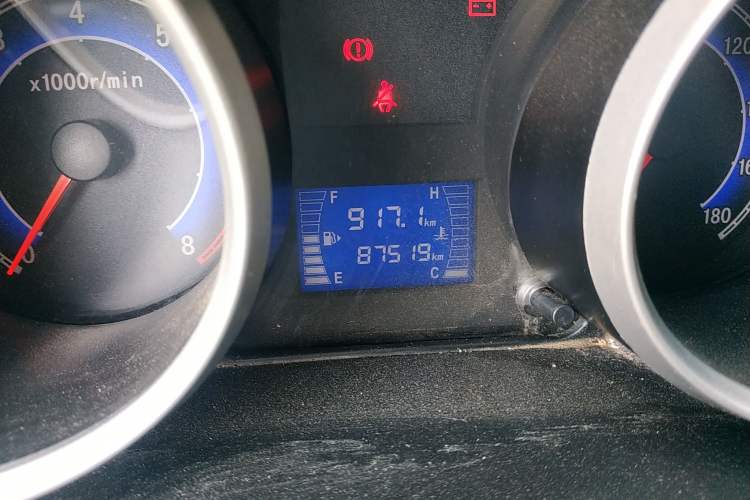 Used CHANGAN KAICHENG Ruixing M80 2014 1.5L Standard Version 4G15S Odometer Close Up