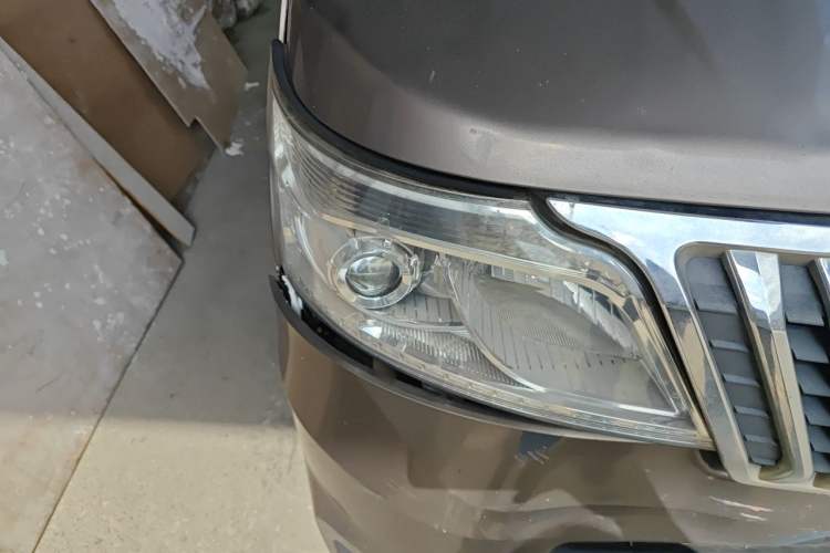 Used CHANGAN KAICHENG Ruixing M80 2014 1.5L Comfort Model 4G15S Right Front Headlight