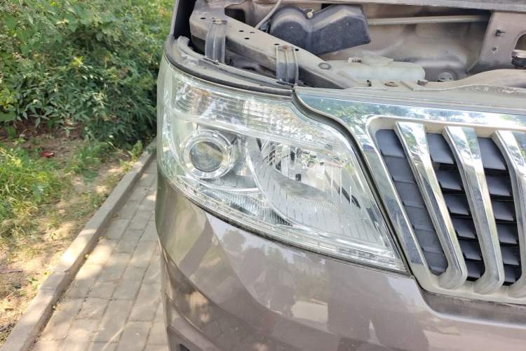 Used CHANGAN KAICHENG Ruixing M80 2014 1.5L Comfort Model 4G15S Right Front Headlight