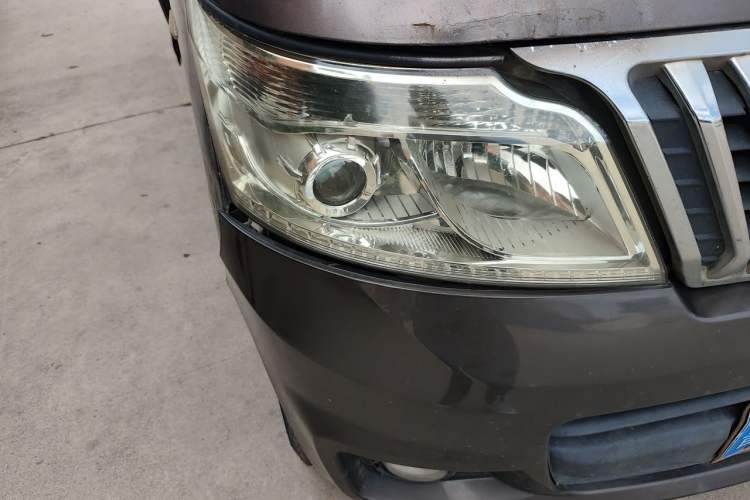 Used CHANGAN KAICHENG Ruixing M80 2014 1.5L Comfort Model 4G15S Right Front Headlight