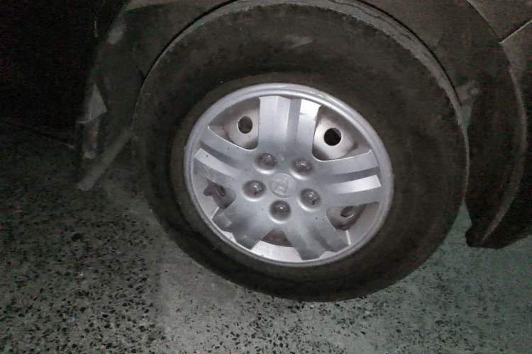 Used CHANGAN KAICHENG Ruixing M80 2014 1.5L Comfort Model 4G15S Right Front Wheel Hub