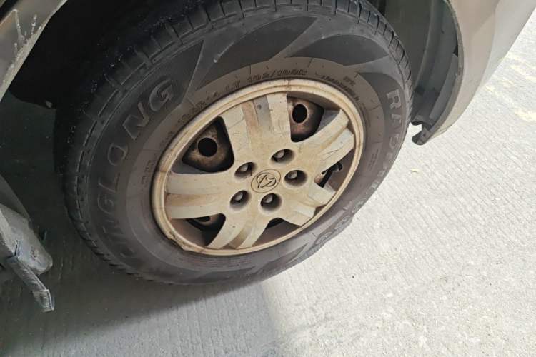 Used CHANGAN KAICHENG Ruixing M80 2014 1.5L Comfort Model 4G15S Right Front Wheel Hub