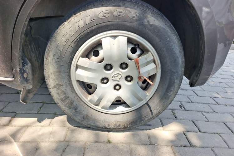 Used CHANGAN KAICHENG Ruixing M80 2014 1.5L Comfort Model 4G15S Right Front Wheel Hub