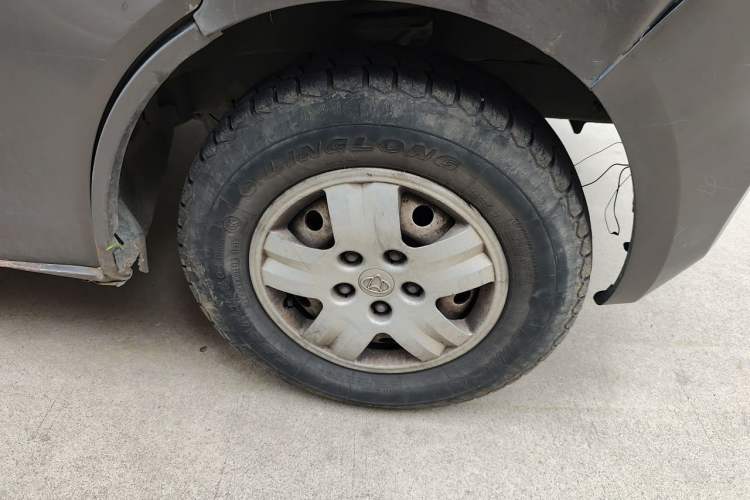 Used CHANGAN KAICHENG Ruixing M80 2014 1.5L Comfort Model 4G15S Right Front Wheel Hub