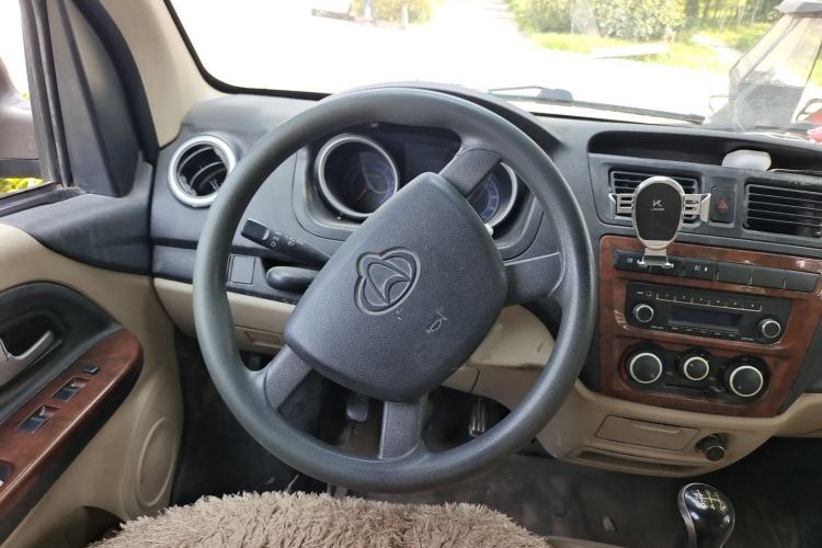 Used CHANGAN KAICHENG Ruixing M80 2014 1.5L Comfort Model 4G15S Steering Wheel