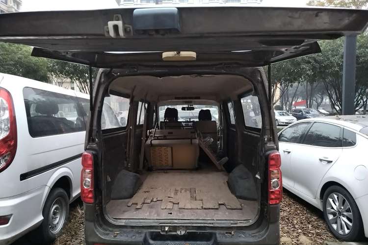 Used CHANGAN KAICHENG Ruixing M80 2014 1.5L Standard Version 4G15S Trunk