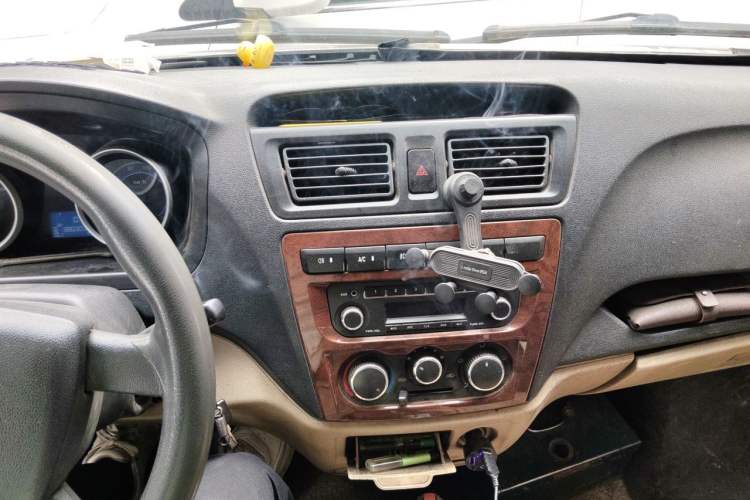Used CHANGAN KAICHENG Ruixing M80 2014 1.5L CNG Base Version (4-Seater) 4G15S Audio And AC Panel