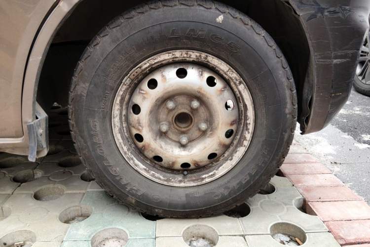 Used CHANGAN KAICHENG Ruixing M80 2014 1.5L CNG Base Version (4-Seater) 4G15S Right Front Wheel Hub