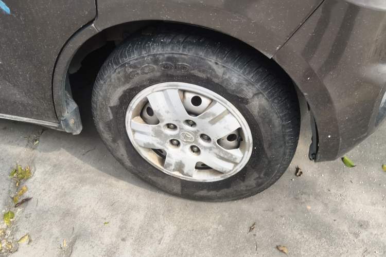 Used CHANGAN KAICHENG Ruixing M80 2014 1.5L Standard Version 4G15S Right Front Wheel Hub