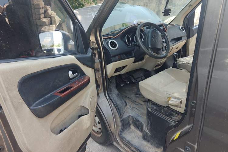 Used CHANGAN KAICHENG Ruixing M80 2014 1.5L Comfort Model 4G15S Driver Seat