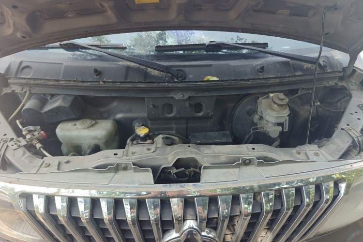 Used CHANGAN KAICHENG Ruixing M80 2014 1.5L Comfort Model 4G15S Engine Bay