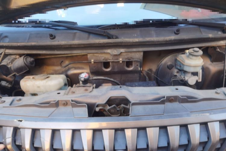 Used CHANGAN KAICHENG Ruixing M80 2014 1.5L Comfort Model 4G15S Engine Bay