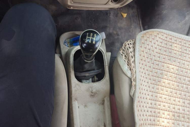 Used CHANGAN KAICHENG Ruixing M80 2014 1.5L Comfort Model 4G15S Gear Lever