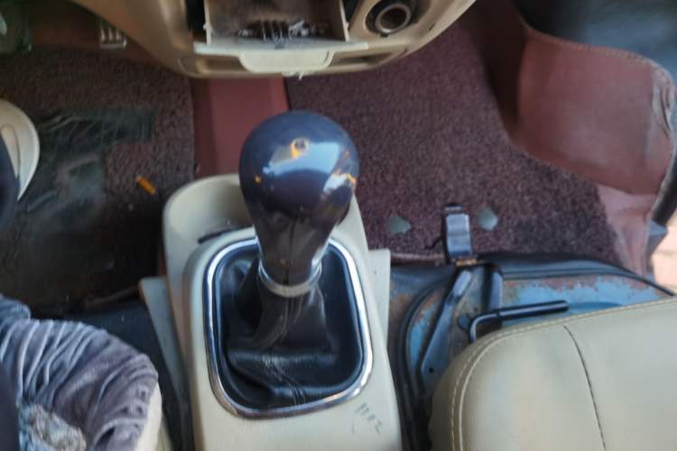 Used CHANGAN KAICHENG Ruixing M80 2014 1.5L Comfort Model 4G15S Gear Lever