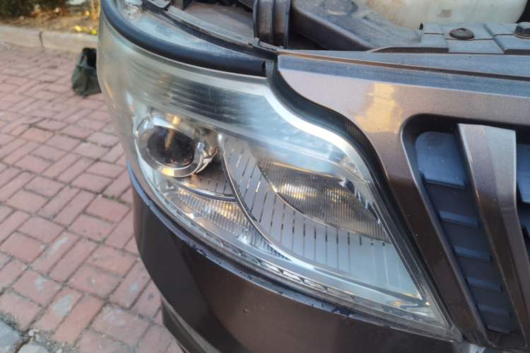 Used CHANGAN KAICHENG Ruixing M80 2014 1.5L Comfort Model 4G15S Right Front Headlight