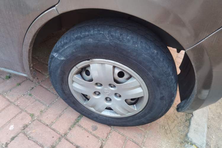 Used CHANGAN KAICHENG Ruixing M80 2014 1.5L Comfort Model 4G15S Right Front Wheel Hub