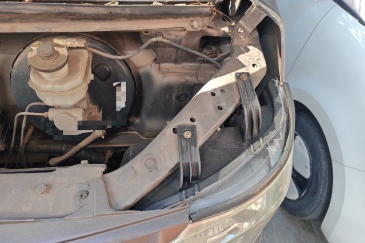 Used CHANGAN KAICHENG Ruixing M80 2014 1.5L Comfort Model 4G15S Engine Bay Left