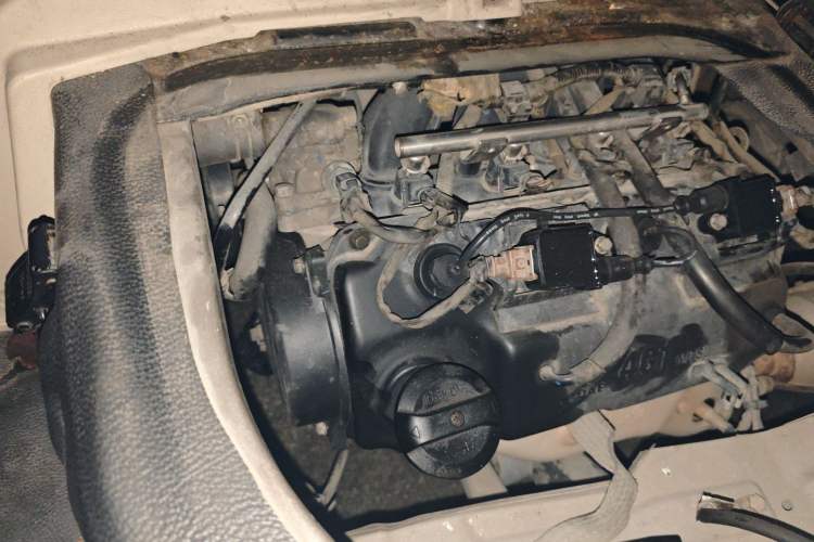 Used CHANGAN KAICHENG Ruixing M80 2014 1.5L CNG Standard Model 4G15S Engine Bay Right