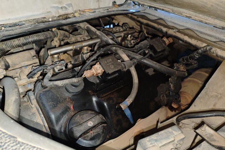 Used CHANGAN KAICHENG Ruixing M80 2014 1.5L Standard Version 4G15S Engine Bay