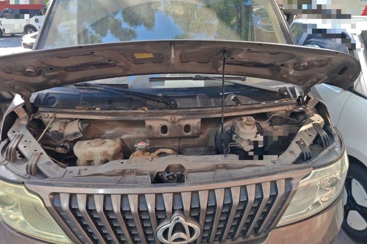 Used CHANGAN KAICHENG Ruixing M80 2014 1.5L Comfort Model 4G15S Engine Bay