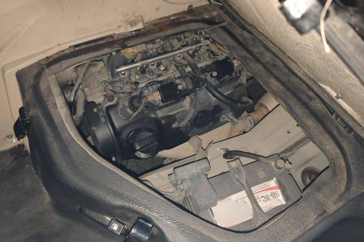 Used CHANGAN KAICHENG Ruixing M80 2014 1.5L CNG Standard Model 4G15S Engine Bay