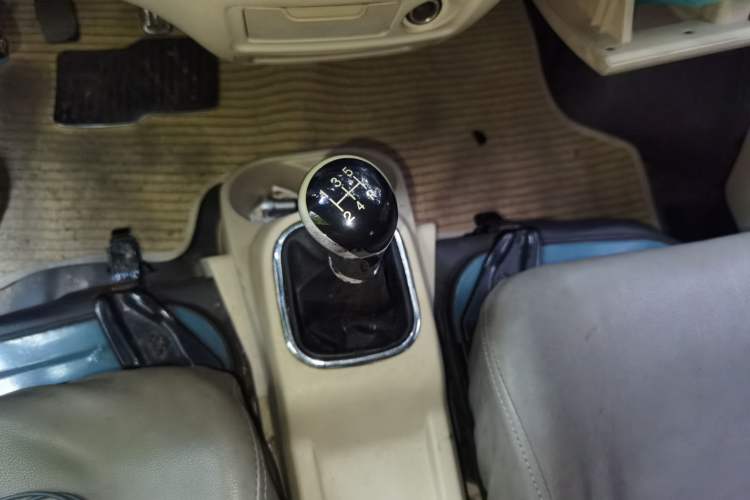 Used CHANGAN KAICHENG Ruixing M80 2014 1.5L Comfort Model 4G15S Gear Lever
