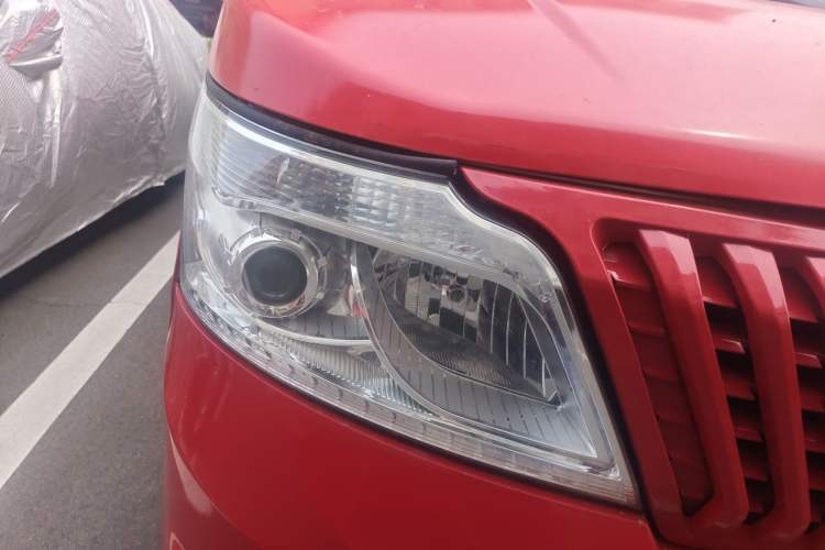 Used CHANGAN KAICHENG Ruixing M80  Right Front Headlight