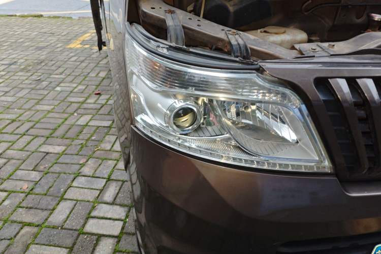 Used CHANGAN KAICHENG Ruixing M80 2014 1.5L Standard Version 4G15S Right Front Headlight