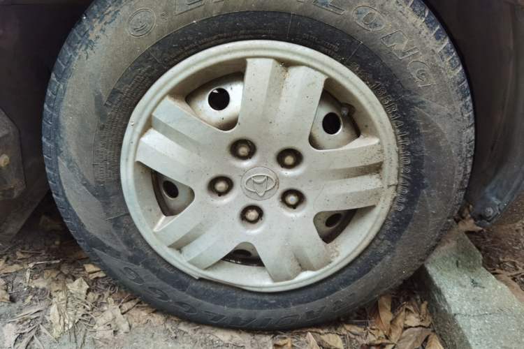 Used CHANGAN KAICHENG Ruixing M80 2014 1.5L Comfort Model 4G15S Right Front Wheel Hub