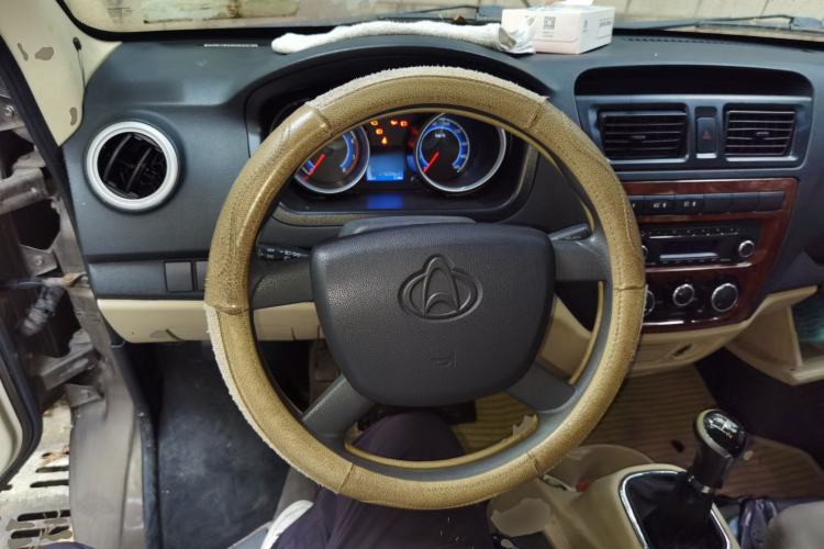 Used CHANGAN KAICHENG Ruixing M80 2014 1.5L Comfort Model 4G15S Steering Wheel