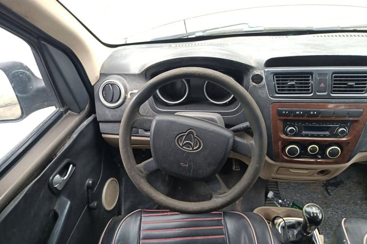 Used CHANGAN KAICHENG Ruixing M80 2014 1.5L CNG Classic Model 4G15S Steering Wheel