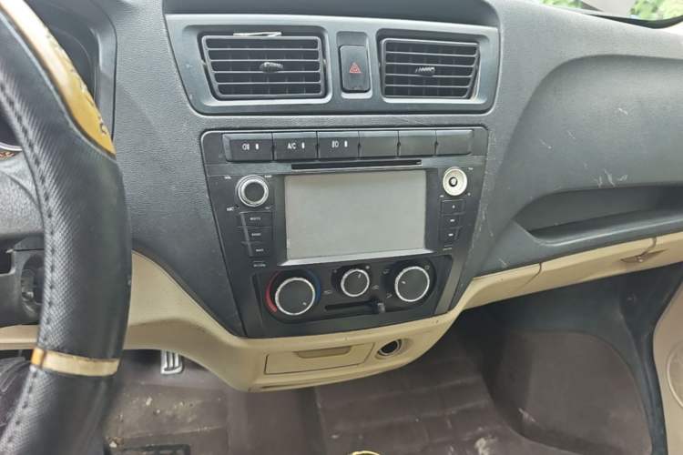 Used CHANGAN KAICHENG Ruixing M80 2014 1.5L Standard Version 4G15S Audio And AC Panel