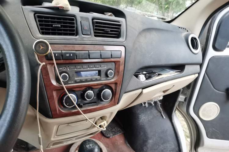 Used CHANGAN KAICHENG Ruixing M80 2014 1.5L Base Version (2 Seats) 4G15S Audio And AC Panel