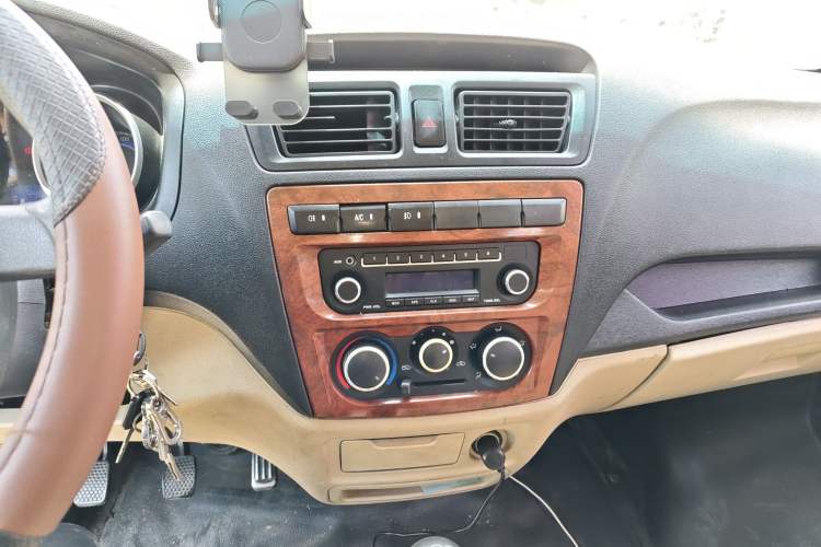 Used CHANGAN KAICHENG Ruixing M80 2014 1.5L Base Version (4-Seater) 4G15S Audio And AC Panel