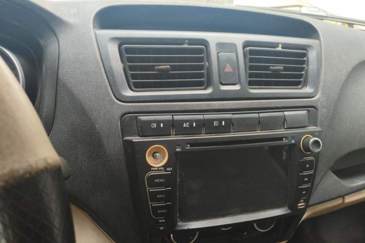 Used CHANGAN KAICHENG Ruixing M80 2014 1.5L Comfort Model 4G15S Audio And AC Panel