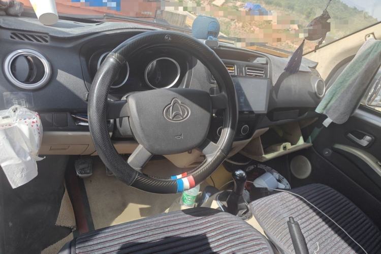 Used CHANGAN KAICHENG Ruixing M80 2014 1.5L Standard Version 4G15S Center Console