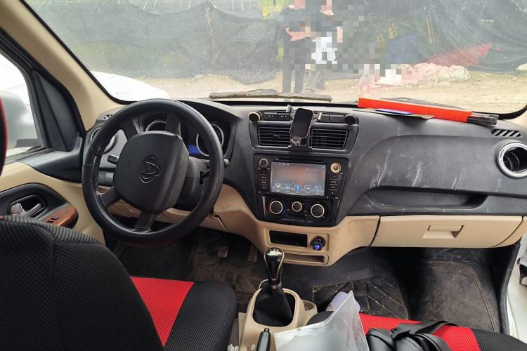 Used CHANGAN KAICHENG Ruixing M80 2014 1.5L Standard Version 4G15S Center Console