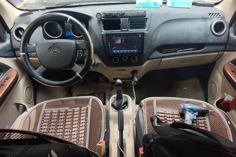 Used CHANGAN KAICHENG Ruixing M80 2014 1.5L Base Version (4-Seater) 4G15S Center Console