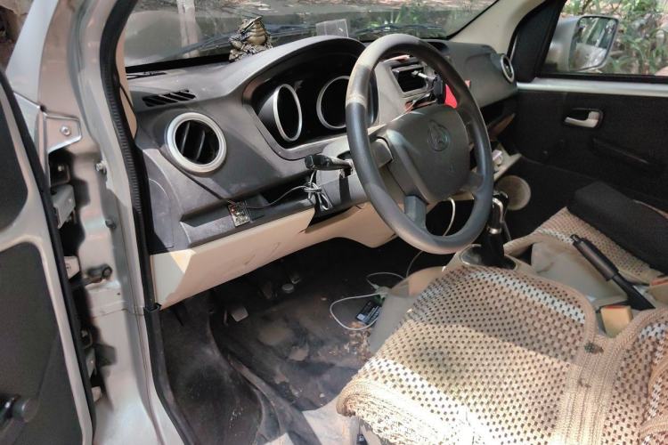 Used CHANGAN KAICHENG Ruixing M80 2014 1.5L CNG Standard Model 4G15S Center Console