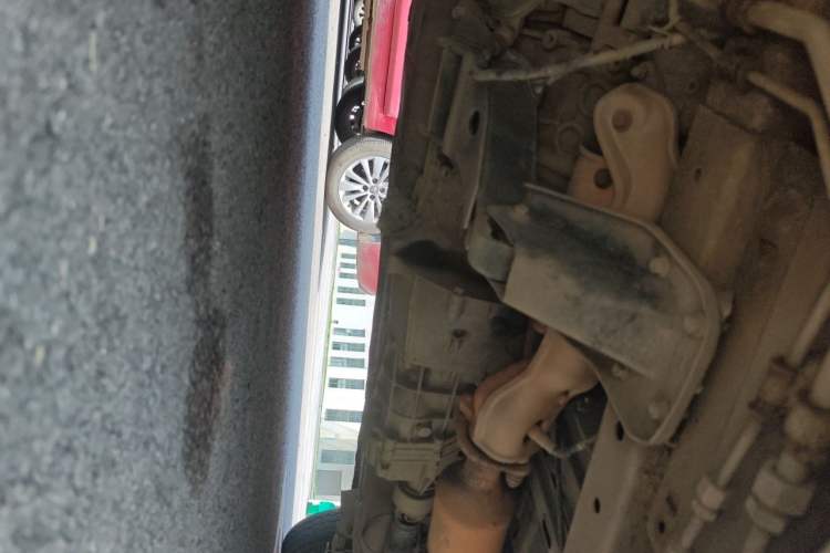 Used CHANGAN KAICHENG Ruixing M80 2014 1.5L Standard Version 4G15S Chassis Front Left