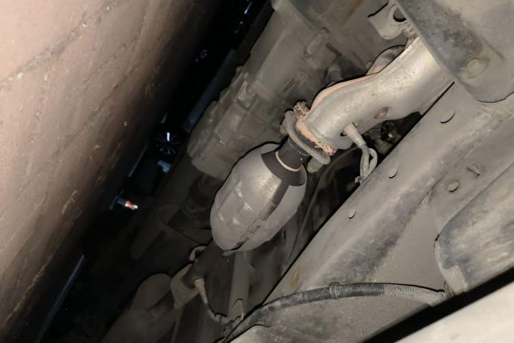 Used CHANGAN KAICHENG Ruixing M80 2014 1.5L Standard Version 4G15S Chassis Front Left