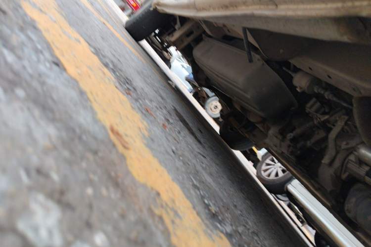 Used CHANGAN KAICHENG Ruixing M80 2014 1.5L Standard Version 4G15S Chassis Front Right