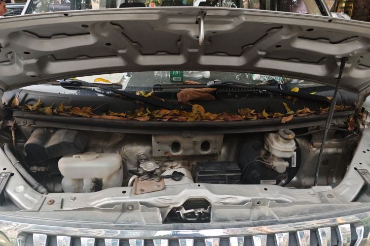 Used CHANGAN KAICHENG Ruixing M80 2014 1.5L Comfort Model 4G15S Engine Bay